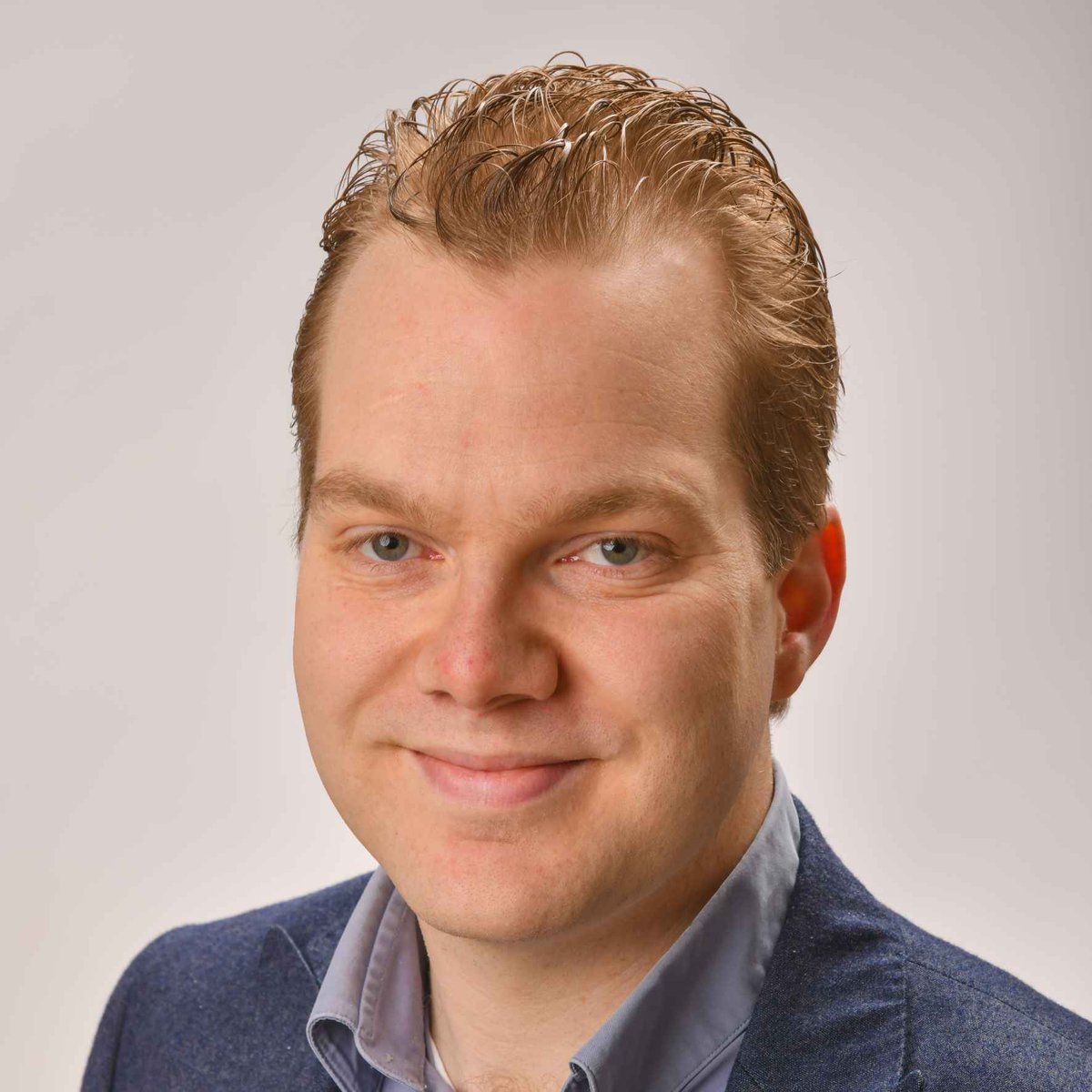 VVDAltena's tweet photo. Op 12 juli is tijdens de ALV van @VVDAltena Pim Bouman uit Genderen unaniem verkozen tot lijsttrekker voor de gemeenteraadsverkiezingen @Altena2019 op 21 november. Nrs. 2 t/m 5 zijn Robert van Dijk (Woudrichem), Jan Kolff (Oudendijk), Herman Bouman (Andel) en Sanne Muijs (Dussen) https://t.co/ITOKtpIRJ4