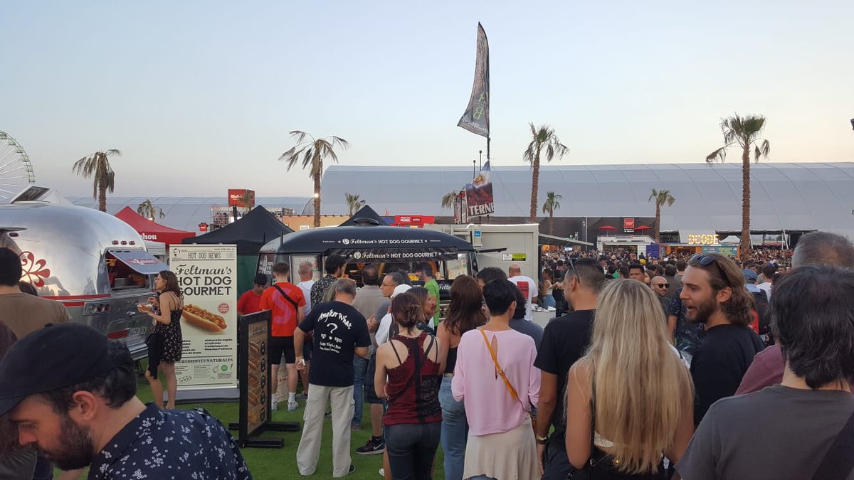 Ayer tuvimos un día increíble en el festival Mad Cool, os esperamos el fin de semana que sera aún mejor.  #Feltmans #hotdogs #MadCool