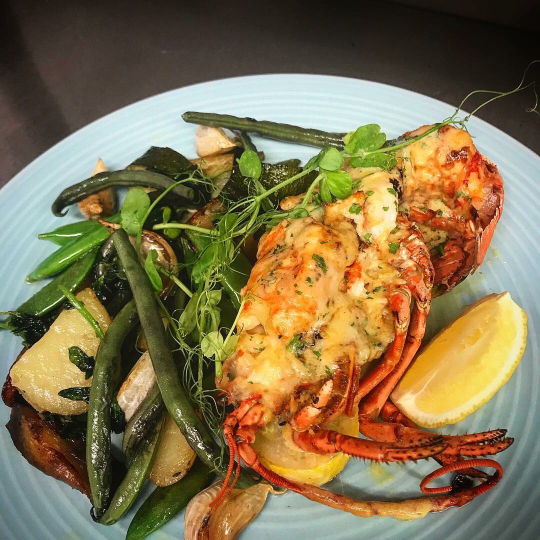 BearBlacksmith's tweet image. instagram.com/p/BlJxMsmnpjy/…
Lobster Thermidor and salad #locallobster #startbay #lobster #thermidor #onthemenu #homegrownveg #thebearandblacksmith #localpub #tasteofthewest #chillington #southdevon