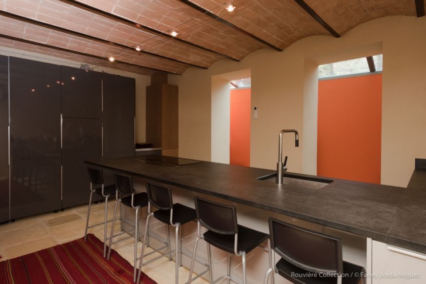 Très belle rénovation réalisée par Rouvière Construction! 😍Pour plus d'infos sur ce chantier ➡️ goo.gl/mGzvgu 👌#maçonnerie #bâtiment #renovation