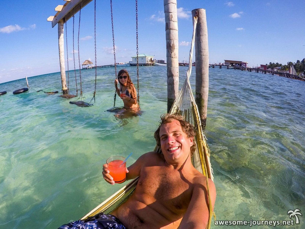awesomejourneys's tweet photo. Als nächstes besuchen wir Caye Caulker! Haie streicheln bei einem Ausflug mit dem verrückten Caveman! Kayak fahren, riesige Tarpune füttern oder Rum Punch in einer coolen Beach Bar genießen und den Vibe Caye Caulkers voll ausleben! GO SLOW!
https://t.co/1JKzgqwkPd https://t.co/xOZoAtXbQI