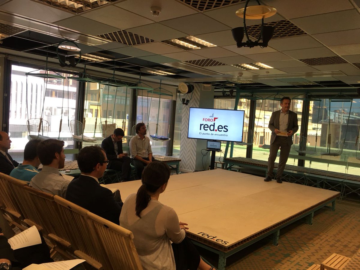redpuntoes's tweet photo. Ayer se celebró la XI edición de #ForoRed, donde se habló de #internacionalización como polo de atracción de talento e inversión exterior. Nuestro resumen del evento: https://t.co/oSY6GnnH17 #TransformaciónDigital #Tecnología #TIC https://t.co/4xMZlmjtUk