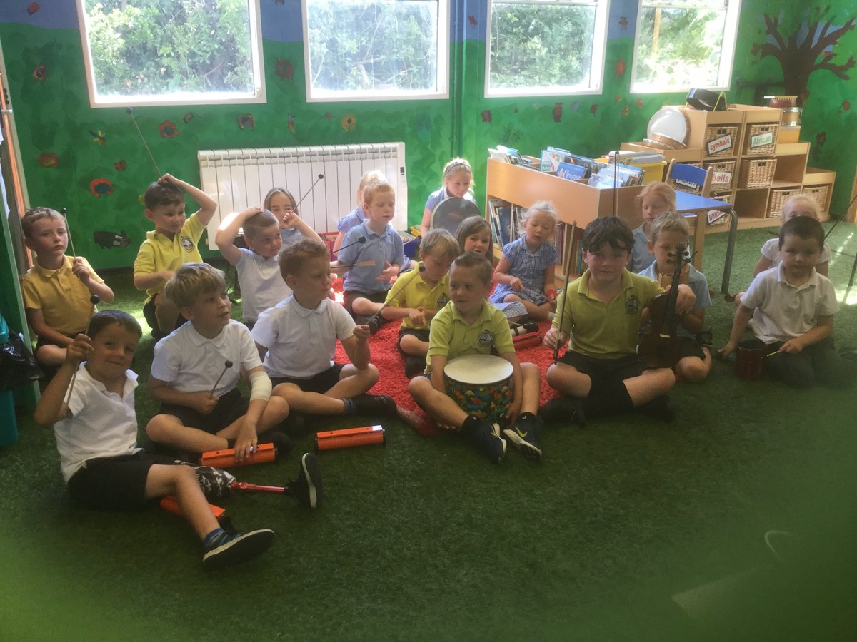 Tate_StIves's tweet photo. Our gallery will be full of music and performance this afternoon as schools from the St Ives area are perform their very own original compostitions: ‘Pictures at an Exhibition’! Join us at 3.30pm to see their masterpieces. #museumoftheyear #community #artforall https://t.co/Ev7v4fd2r1