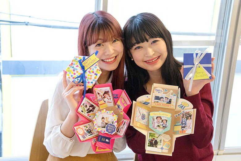 Fujifilm チェキ Snsでも話題の サプライズボックス の 作り方 をご紹介 箱を開けると写真や手紙が飛び出すボックス型の アルバム は 誕生日 や 結婚式 など特別な日の 贈り物 として喜ばれること間違いなし 記事を読む T Co Db94kutnbr