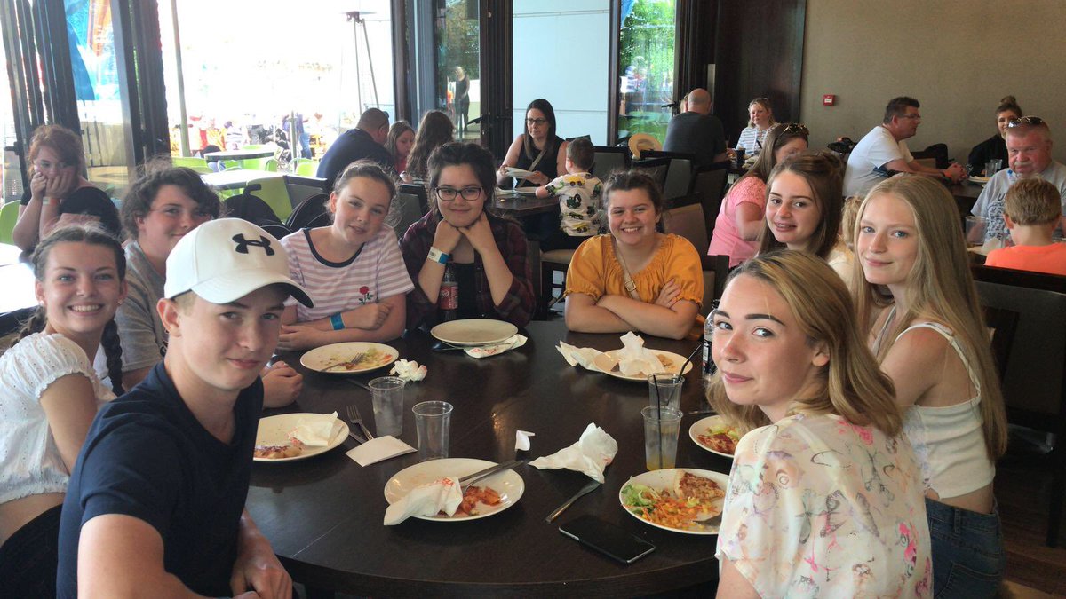 Enjoying the rewards trip! #friends #eddies