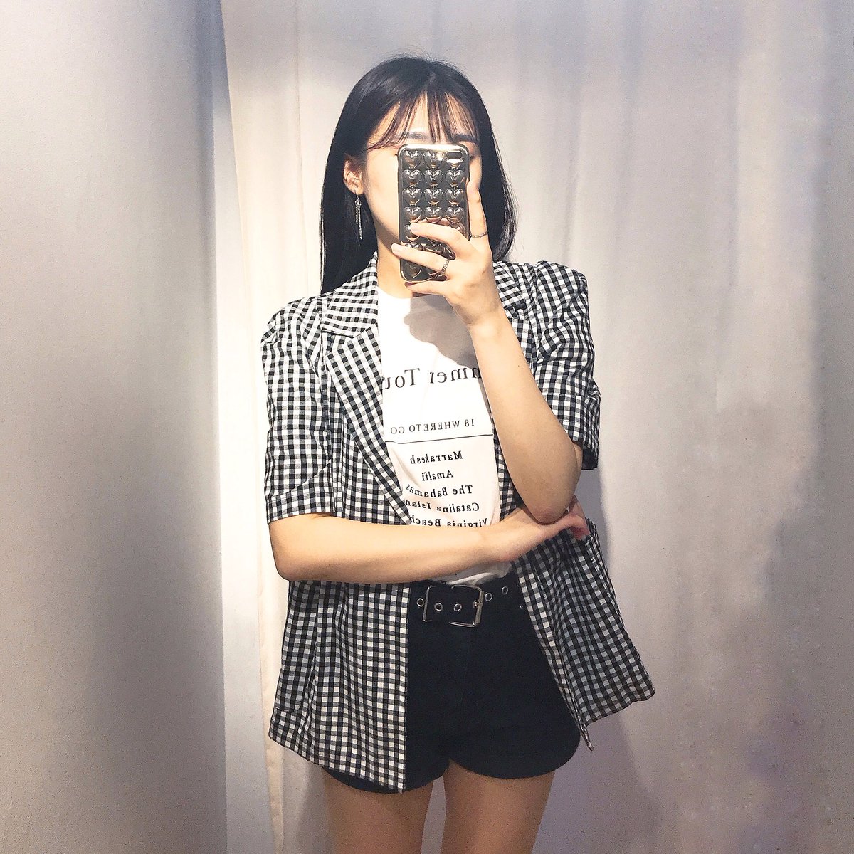 xx___Reika___xx's tweet photo. 🇰🇷 #ILBOL 🇰🇷 × 🌿 pick up 🌿
店頭とオンラインサイトにて販売開始したイルボル新作〈gingham check half sleeve JK〉はパフ袖でシルエットが全体的に大人な印象🕊コットン素材で半袖なので夏でも涼しくお洒落に羽織れるジャケットです✨
🔗 : https://t.co/pBUdnBreJ5 #BASEec #韓国ファッション https://t.co/PxtpmoHCqt