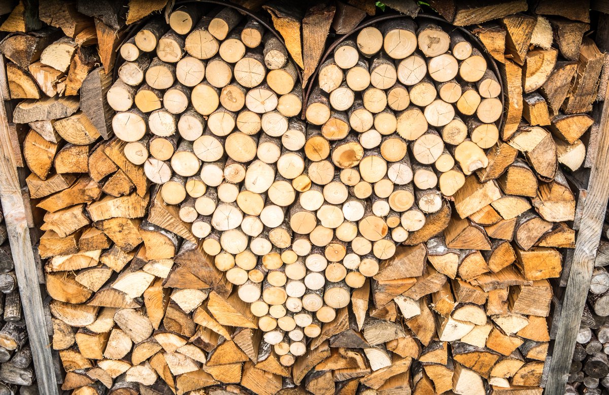 WoodsureFuel's tweet image. Is your #firewood basking in this wonderful sunshine ready for colder weather? Why not share your #logstore pictures with us? No prizes though I&apos;m afraid, just for fun! 
Here&apos;s some to get things started......!
🔥🔥🔥