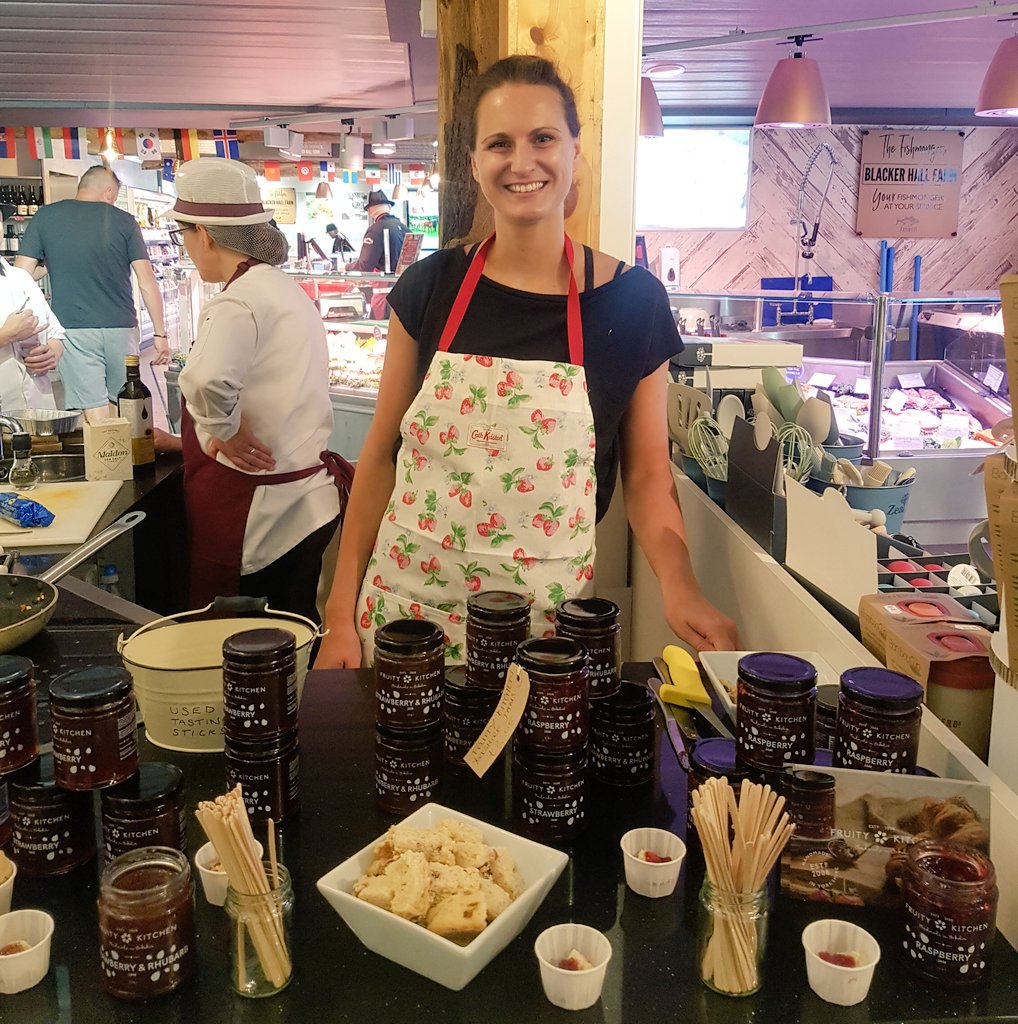 BlackerHallFarm's tweet image. Hannah from @fruitykitchen is here today sampling delicious handmade jams made in Yorkshire, call in and try before you buy! #meettheproducers #jam #madeinyorkshire #sampling