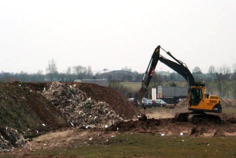 broadgroupltd's tweet photo. REPEAT WASTE OFFENDER CONVICTED FOR THE FOURTH TIME FOR ENVIRONMENTAL OFFENCES https://t.co/WX7Eo3YN8f https://t.co/vg9KChTtF6