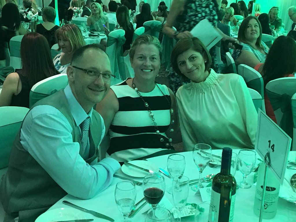 EmDean1's tweet photo. Region 2 Heart and Soul winners 2018.....proud beyond words @GracewellHealth @SunriseSrUK @KaraHooper9 @CarolBritton18 @DGoodsell99 @MichelleGoreham @SianHammer @chris_dean https://t.co/tOV6Dvdadv
