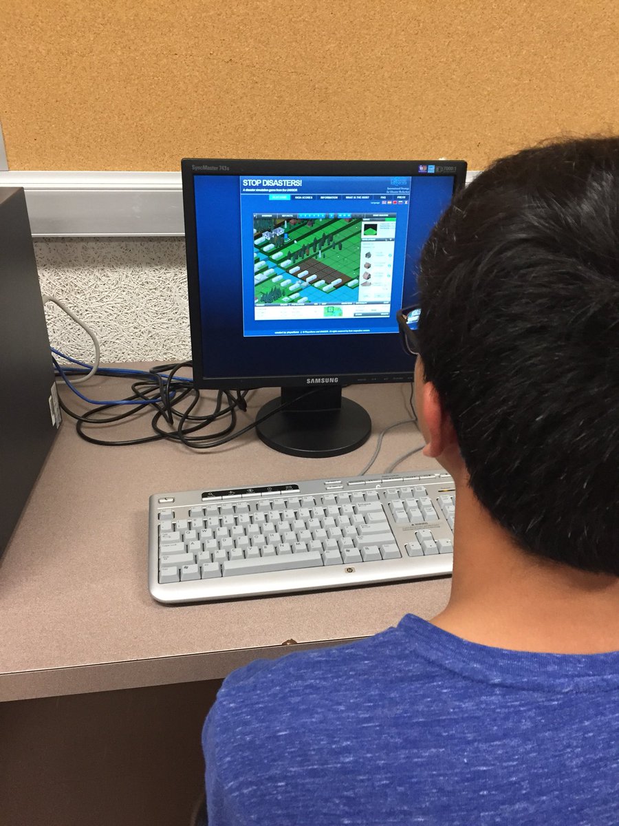 JDDASILVA2's tweet photo. Learning how to prepare for natural disasters this morning!! #ISDR #Stopdisasters #21stcenturylearner #LDCSBSummerSchool @ldcsbSS https://t.co/6LMR4QJWjB