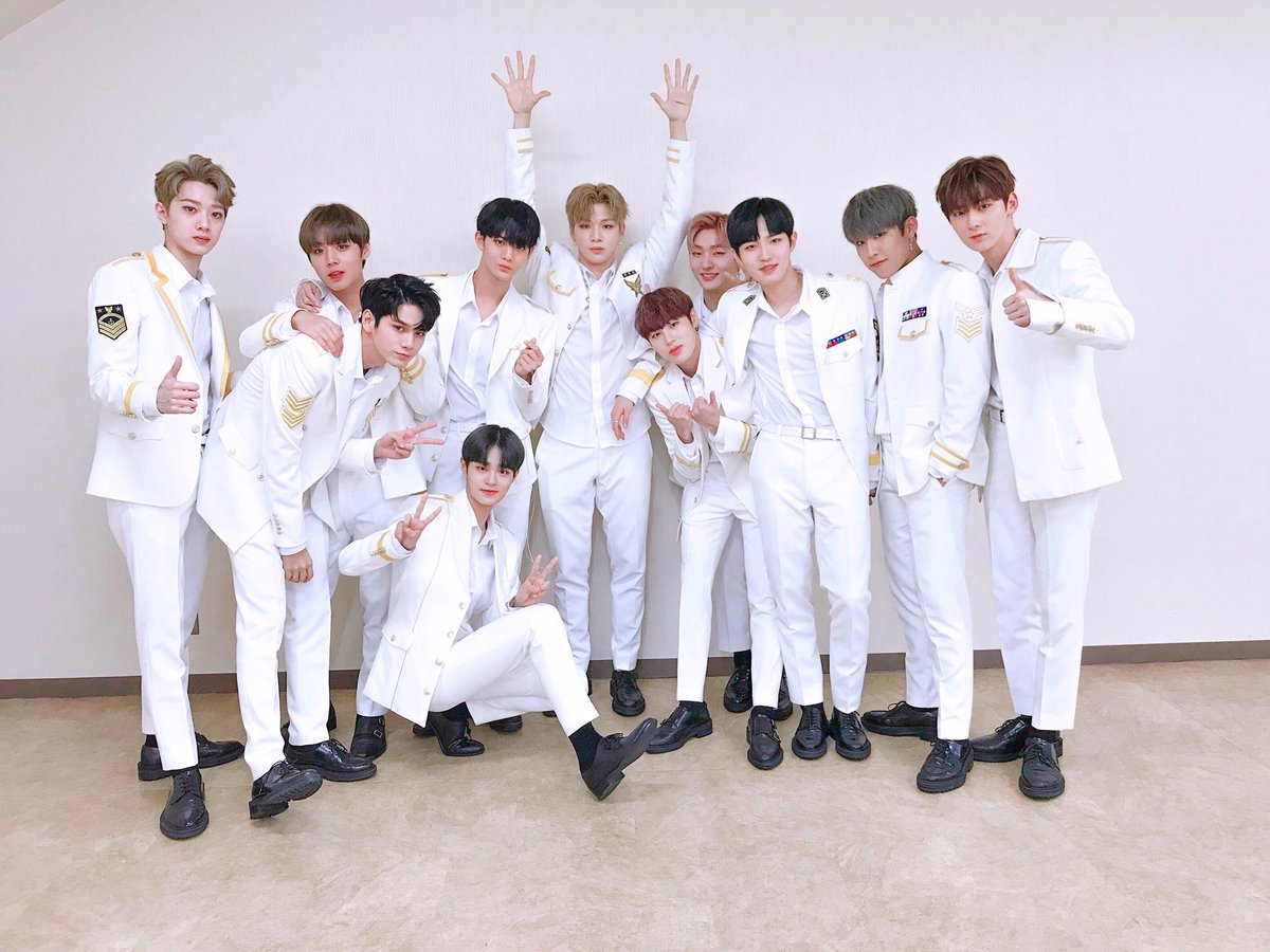 Wanna One tweet media