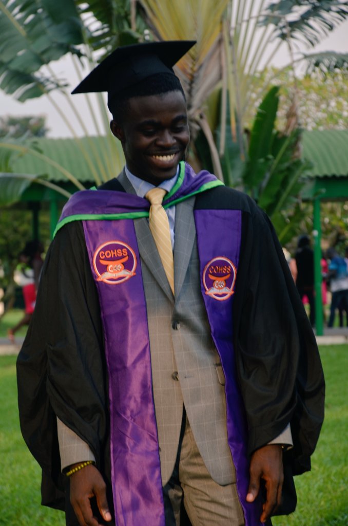 djotabil's tweet photo. Glory be to the Most High
#KNUSTGRADUATION2018 https://t.co/8fOkVJP7bv