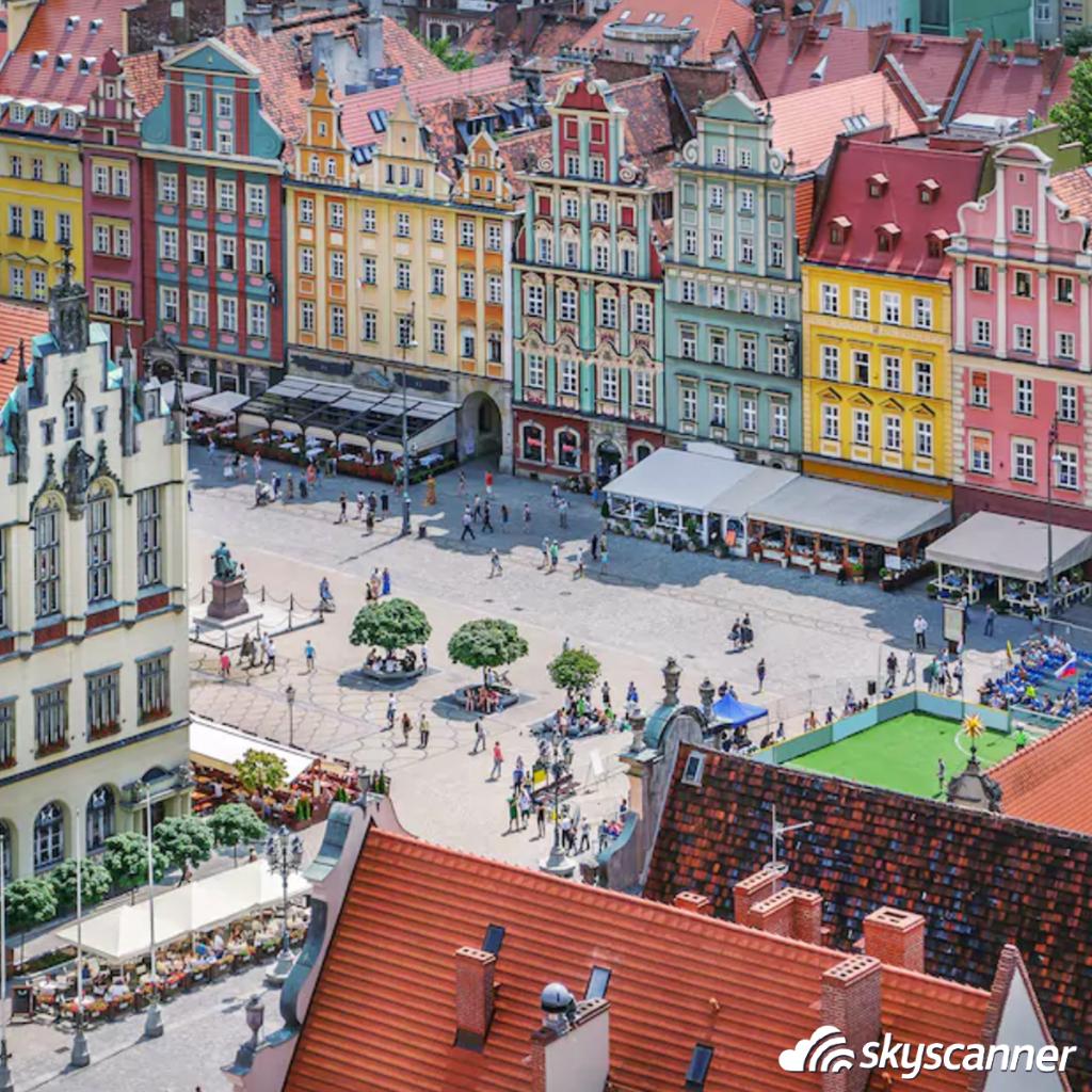 SkyscannerIT's tweet photo. È #Breslavia la vincitrice dell'European Best Destination 2018, l'Oscar del turismo europeo! Una buona ragione per visitarla prestissimo 😘 https://t.co/jV42w8ONdn 🇵🇱 #EBD2018 @ebdestinations #Wroclaw @PoloniaTurismo @Poland @wroclaw_info https://t.co/pw6C4q8Rke