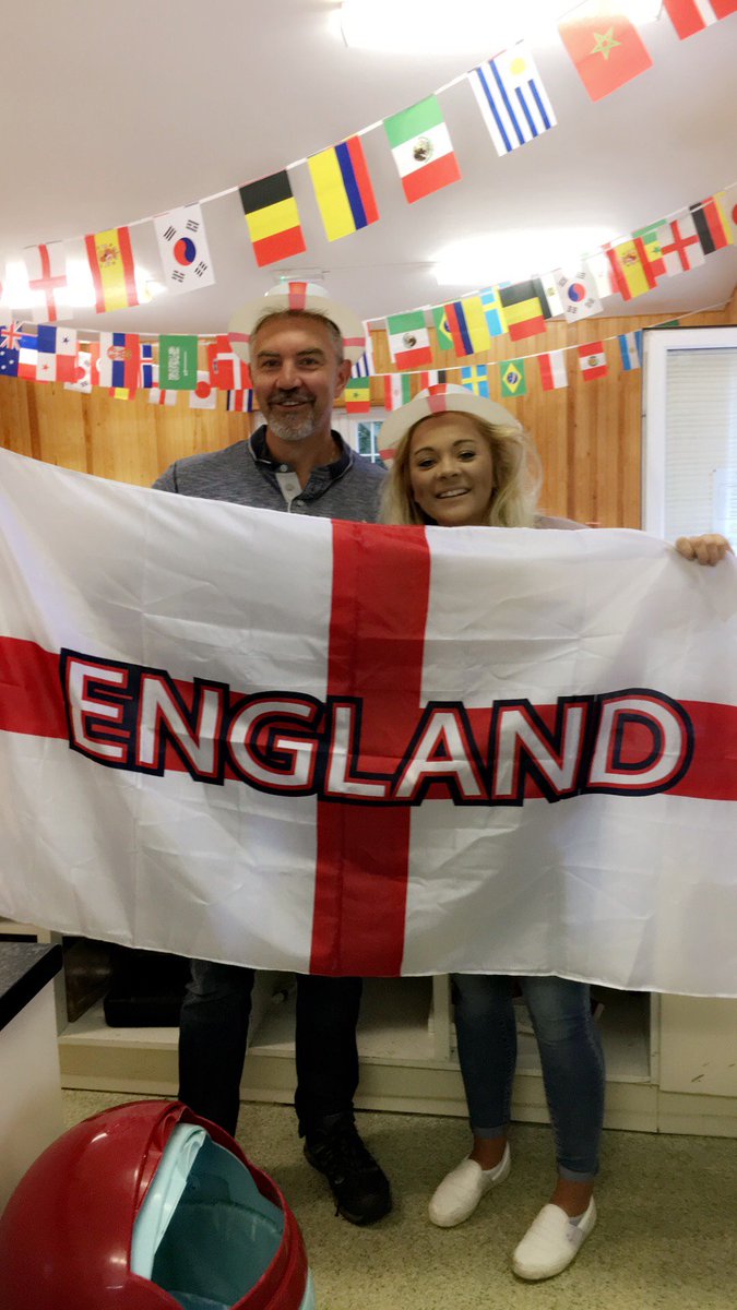 #FootballsComingHome in Badgers Corner today!! <a href="/HellinglyCentre/">SPFT_HellinglyCentre</a> <a href="/withoutstigma/">SPFT - No longer in use</a> @PaigeCatherine0 <a href="/beal_stefan/">Stefan Beal</a>