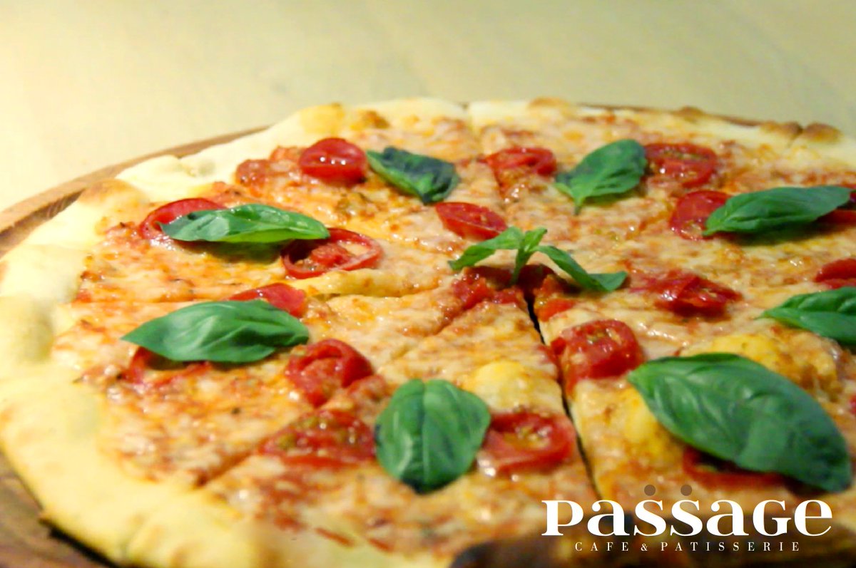 passageesk's tweet photo. Passage'da pizza yemenin keyfi bir başka🍕 #eskişehir #passage #pizza #mutfak #worldmeal #bonfile #food #desserts #yum #yummy #amazing #instagood #instafood #sweet #delish #foods #mutlakayemeli #dublincafeirishpub #aciktim #mamülpastaveekmek #3dorganizasyon https://t.co/jkkilfeg6x