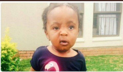 _leshomo's tweet photo. Beside
Alpha and Omega 
Finish and Klaar 
Win and Lose 
Black and white White

Which other twins do you know ? https://t.co/gj7EJdLlk0