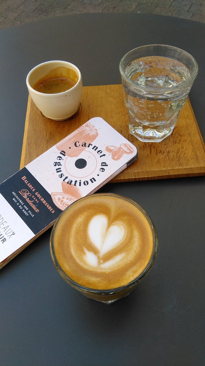 Balusseau's tweet photo. Etape 4 food tour @L'Alchimiste #niddouilletaucoeurdebordeaux #pausecafeinéeàl'ombre @FoodTour merci merci @yoyo_france https://t.co/NfTn8v1aVB