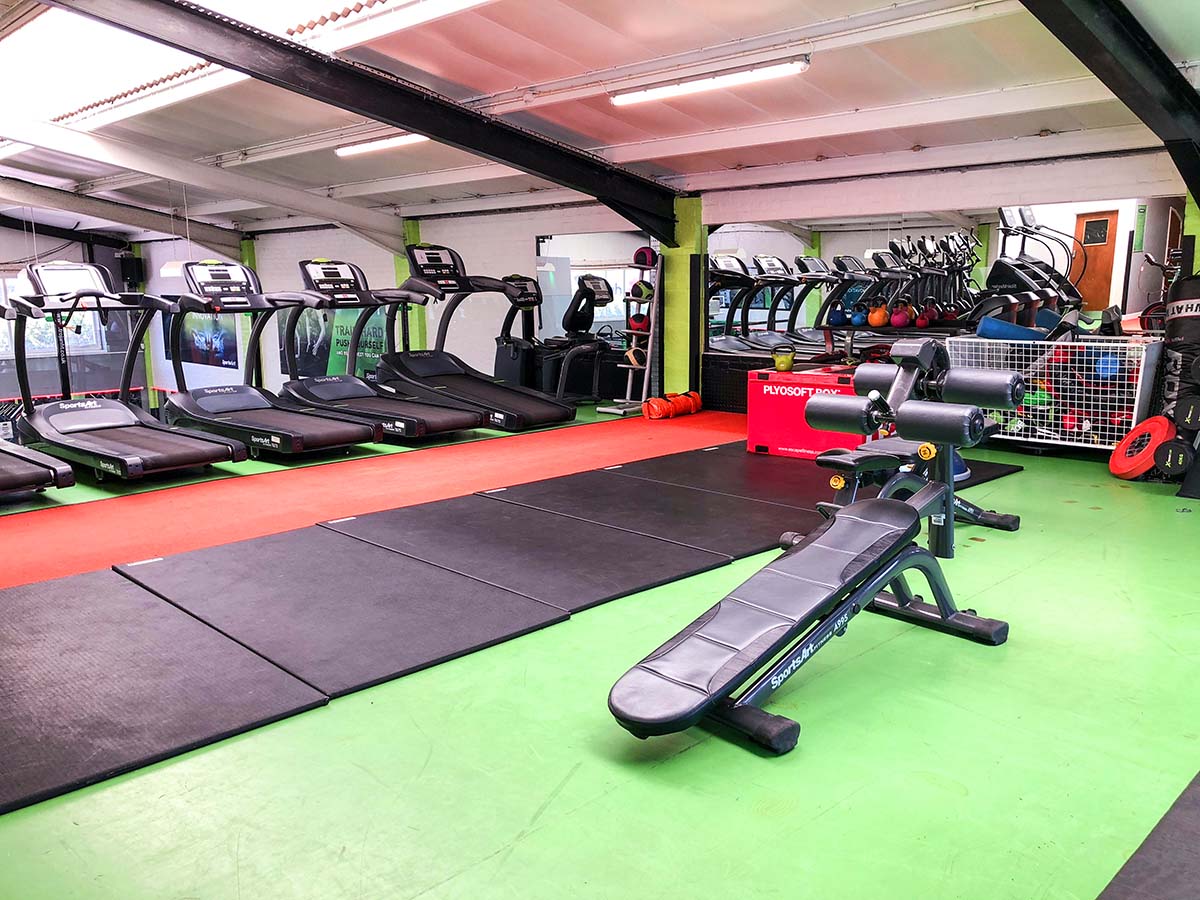 We've added some extra space to the stretch and core area upstairs for extra functionality!

#stretch #core #xtremecsc #gym #cheltenham #fitness #functionaltraining #stretchmat #sledtrack