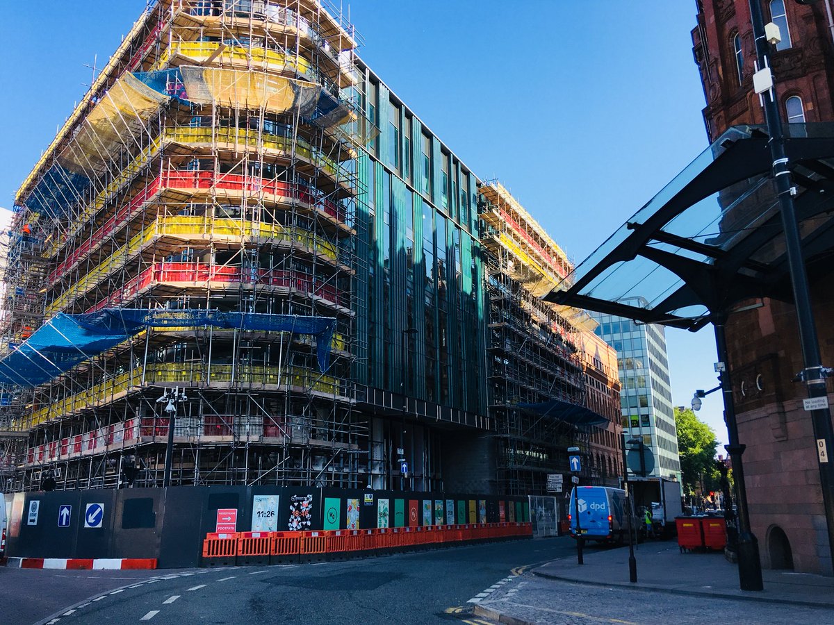 pheyesHOLLIS's tweet image. Cladding slowly being revealed on Windmill Green & it looks fantastic! We laser scanned this a couple of years ago & continue to monitor the development on behalf of the funder @mhollisllp @BenMurphyMH #Manchester #DevelopmentMonitoring #MeasuredSurveys
