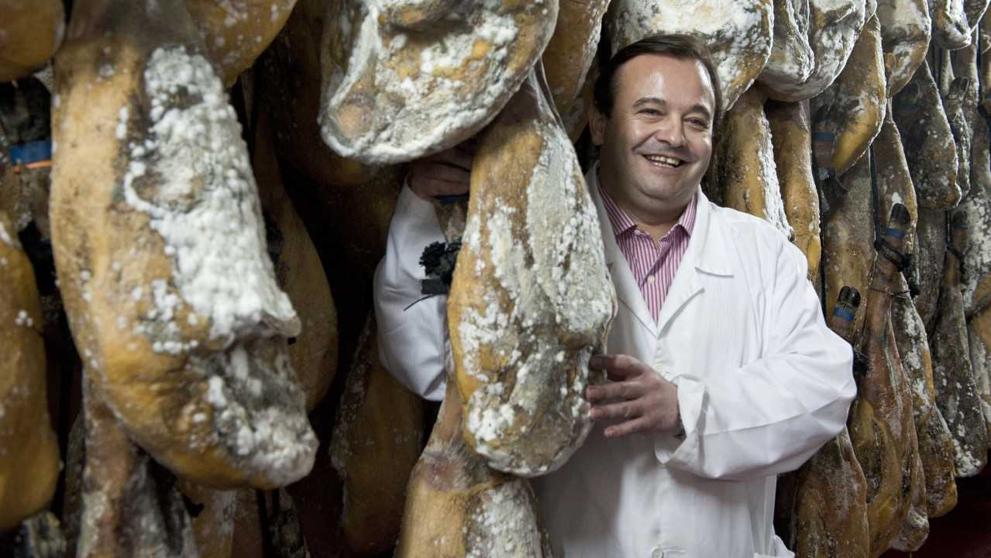 Jamón Click (@jamonclick) on Twitter photo Jose Gómez: "Para buscar un producto de alta calidad hay que huir de las grandes ofertas.Porque es un bien escaso.Detrás de las grandes ofertas no hay calidad. No puede haber diferencia de un 300 por ciento de precio" lavanguardia.com/comer/al-dia/2…
<a href="/JamonJoselito/">Jamón Joselito</a> #jamoniberico #bellota Jose Gómez: "Para buscar un producto de alta calidad hay que huir de las grandes ofertas.Porque es un bien escaso.Detrás de las grandes ofertas no hay calidad. No puede haber diferencia de un 300 por ciento de precio" lavanguardia.com/comer/al-dia/2…
<a href="/JamonJoselito/">Jamón Joselito</a> #jamoniberico #bellota