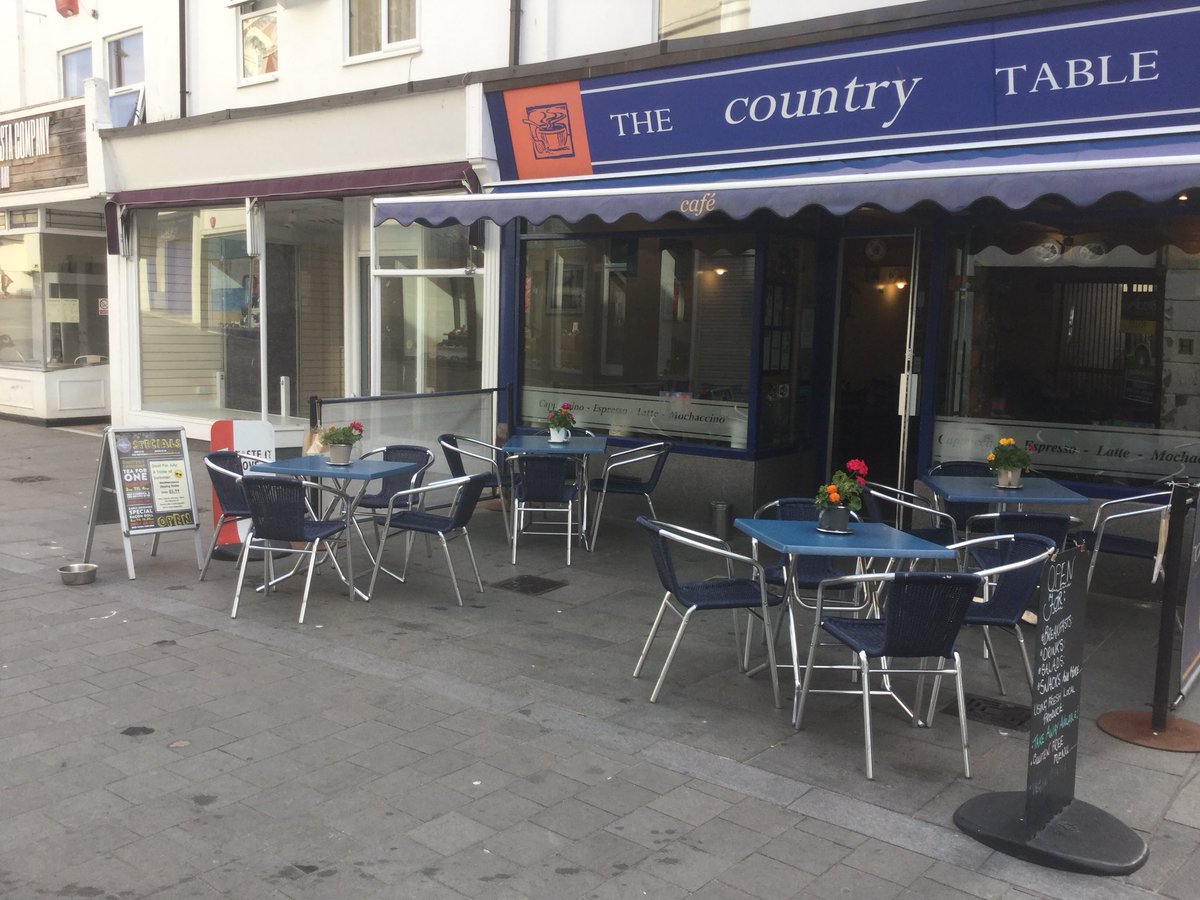 Shop to let next door to our cafe The Country Table in the heart of Newton Abbot. Busy street location. Same landlord as us, he is a really nice chap.