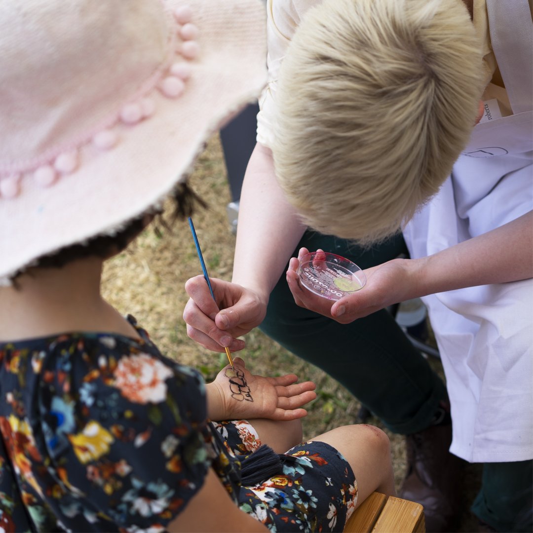 Medesthai tweet media