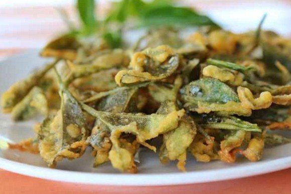 Teasenz's tweet photo. Don't throw your tea leaves away, fry it!
https://t.co/Z8Ho4MBuKH #cookingwithtea #tearecipe #teadish https://t.co/GLK0TO8lvD