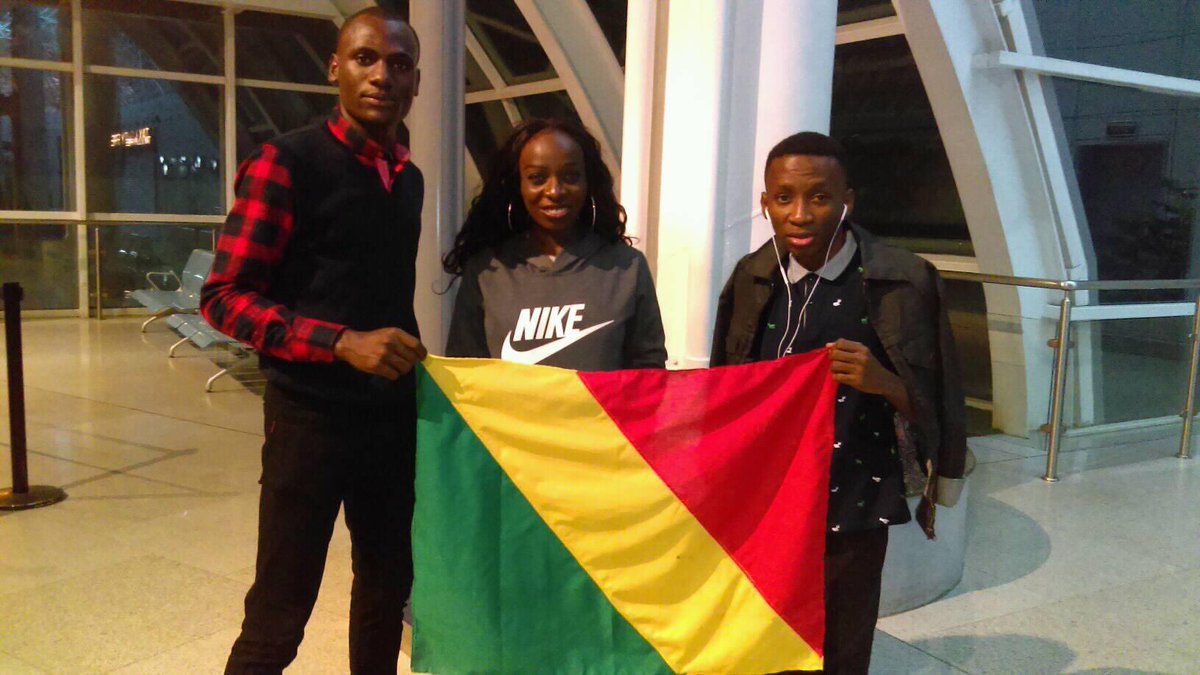 YALIRLCAlumniRC's tweet photo. Bravo à nos trois ambassadeurs. Bienvenus dans la grande famille africaine. #yalitransformation #leadership #changemakers #thisisafrica #cohort26 https://t.co/4UBxK7dtbN