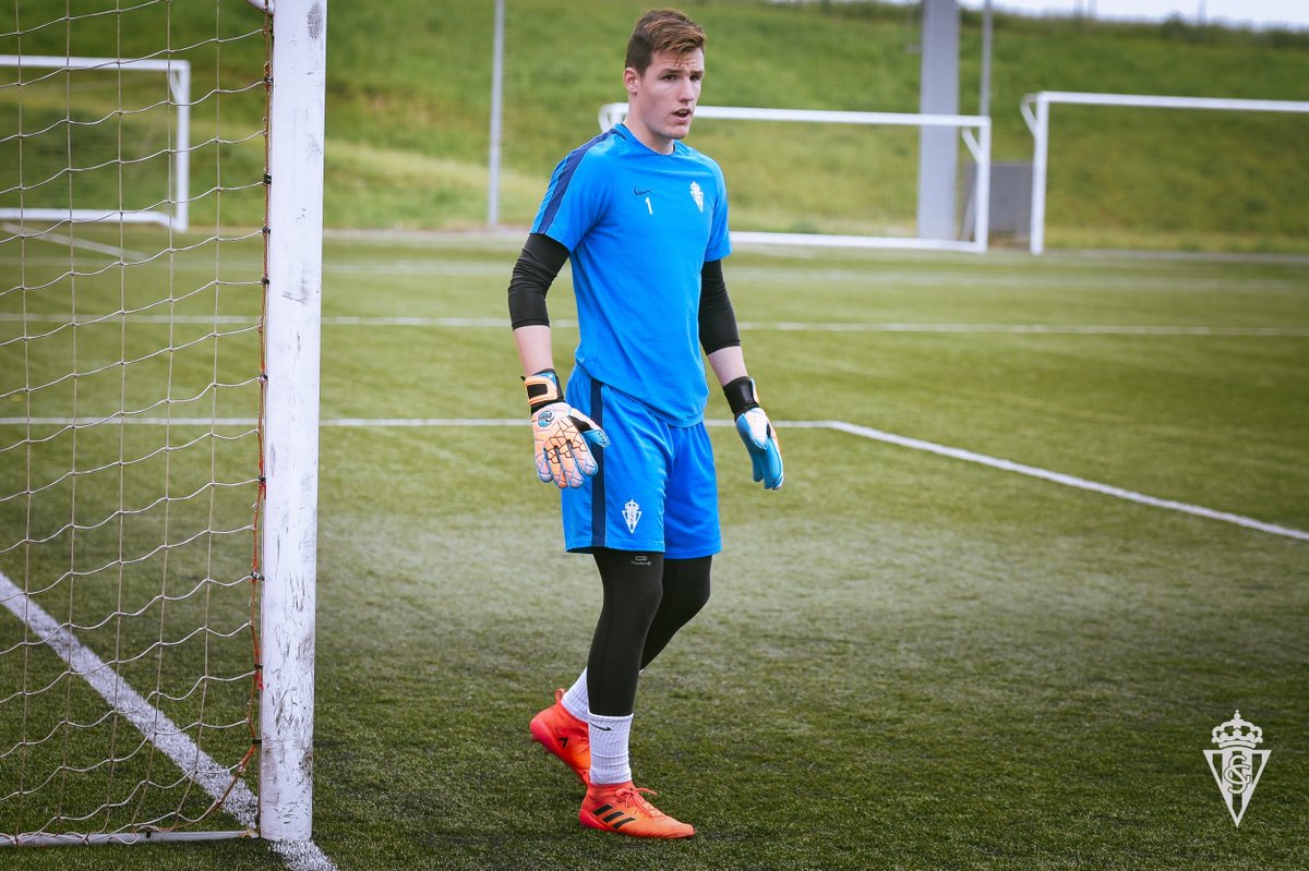 Javi Benítez, en un entrenamiento con el Sporting B (Foto: RSG).