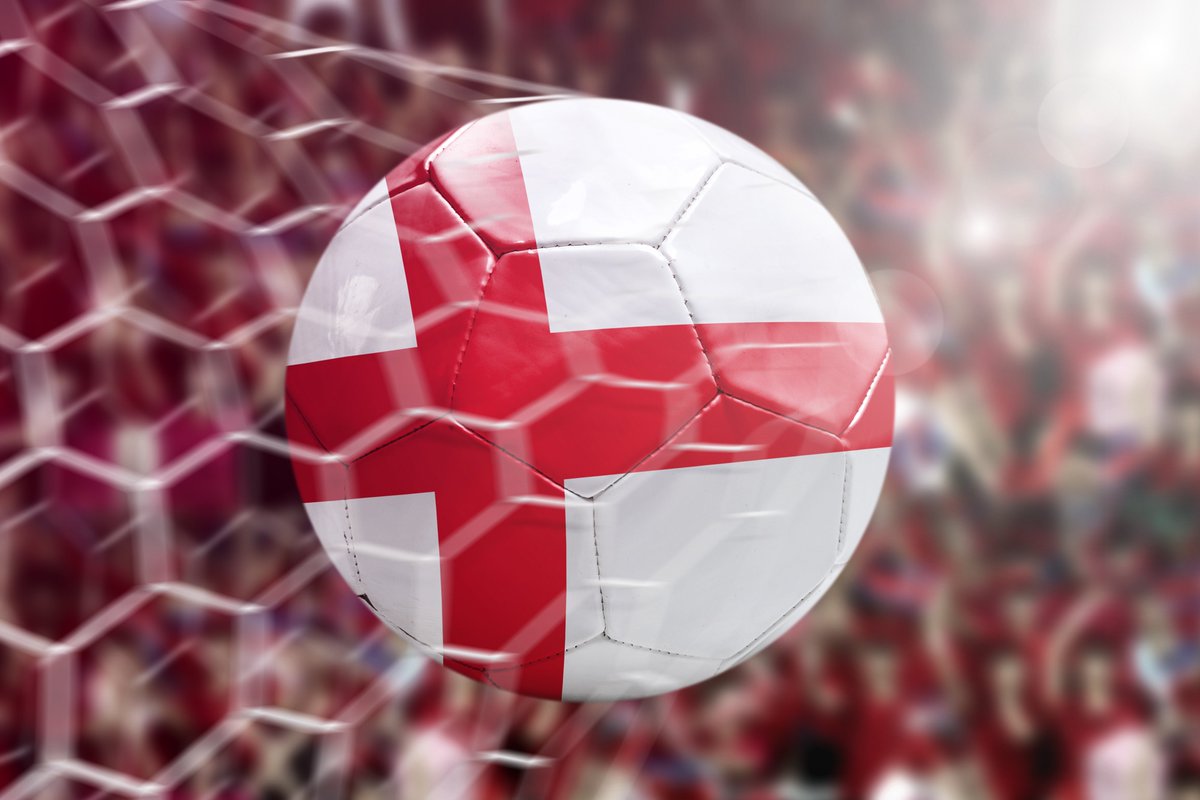 We want families &amp; friends to enjoy the football in Stockport tonight. To make sure this happens no alcohol or glass will be allowed at the event &amp; tight security will be in place at all entrances to St Peter’s Square. Find out more at stockport.gov.uk/news/england-v… 🏴󠁧󠁢󠁥󠁮󠁧󠁿🦁🦁🦁