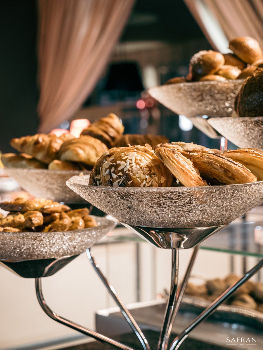 Safran_Paris's tweet photo. Give style and volume to your buffets with our Amazonia stand in 3 and 5 branches. Here as accessory, our Crystal bowls.

Sofitel Marrakech Palais Impérial
@SofitelRAKImp

#SafranParis #luxuryhotel #buffet  #Amazonia #finedining #resort #vacation #breakfast #Sofitelmarrakech https://t.co/hXVgEgTRNE