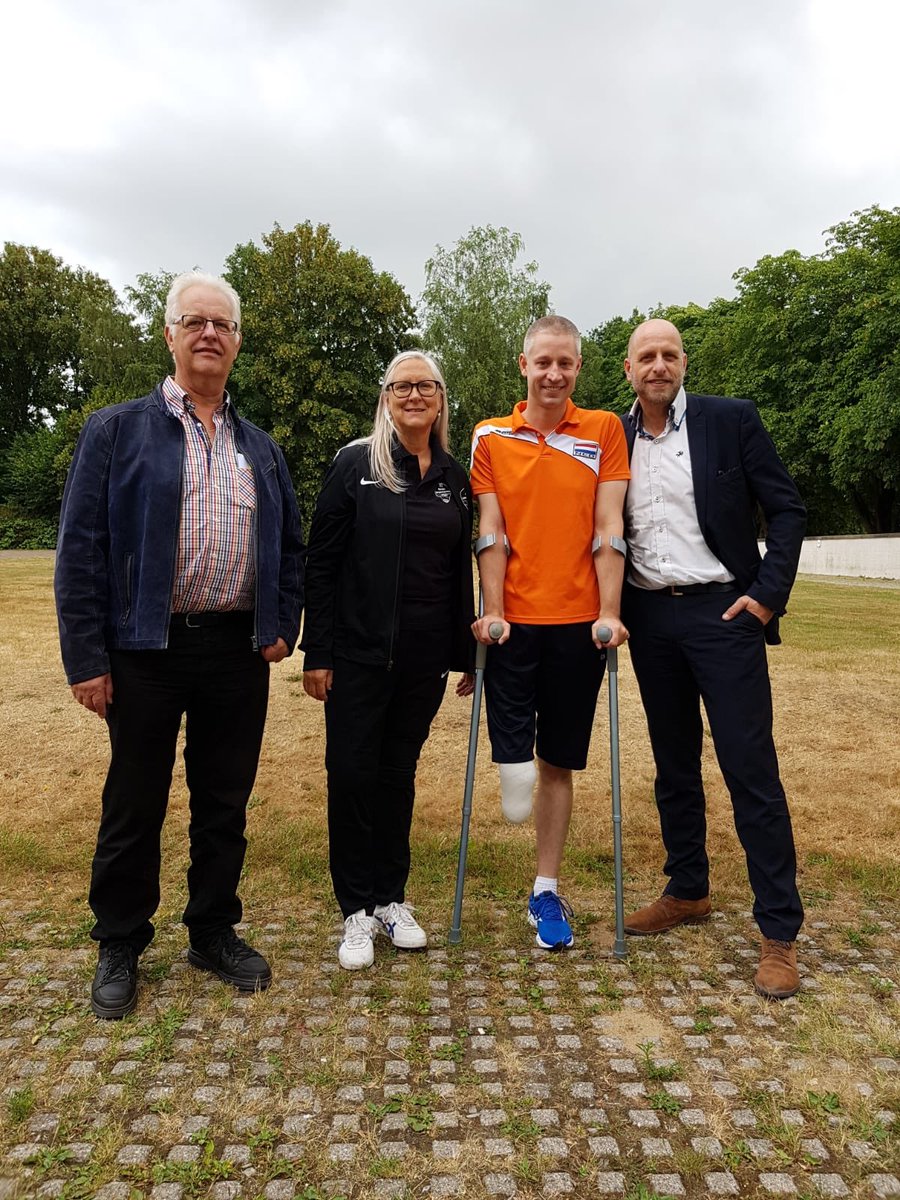 Uitzwaaien Soester WK-zitvolleyballer WK zitvolleybal in NL van 15 jullie tot 22 juli.  @Robert-Paul Buitendijk #Nevobo #sportinsoest #sportFedsoest  #marijkeroest1 #gemeentesoest