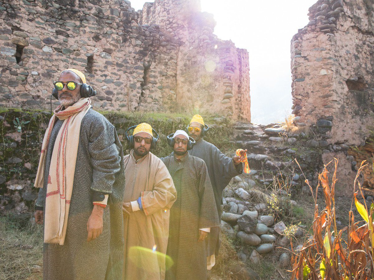 NisaTalks's tweet image. Some photos of artists if #HaGulo song

 #CokeStudioExplorer #CokeStudio