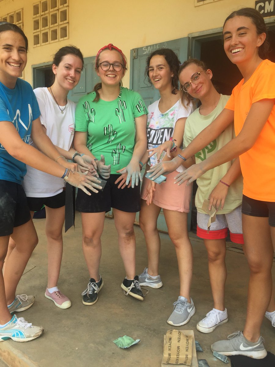 CanigoFomento's tweet photo. Dias inolvidables en costa de marfil para nuestras alumnas de 2 Bachillerato #experienciaunica #costademarfil #inolvidable #diasfelices #colegiosdefomento @FomentoEdu https://t.co/0LHIUy5vkb
