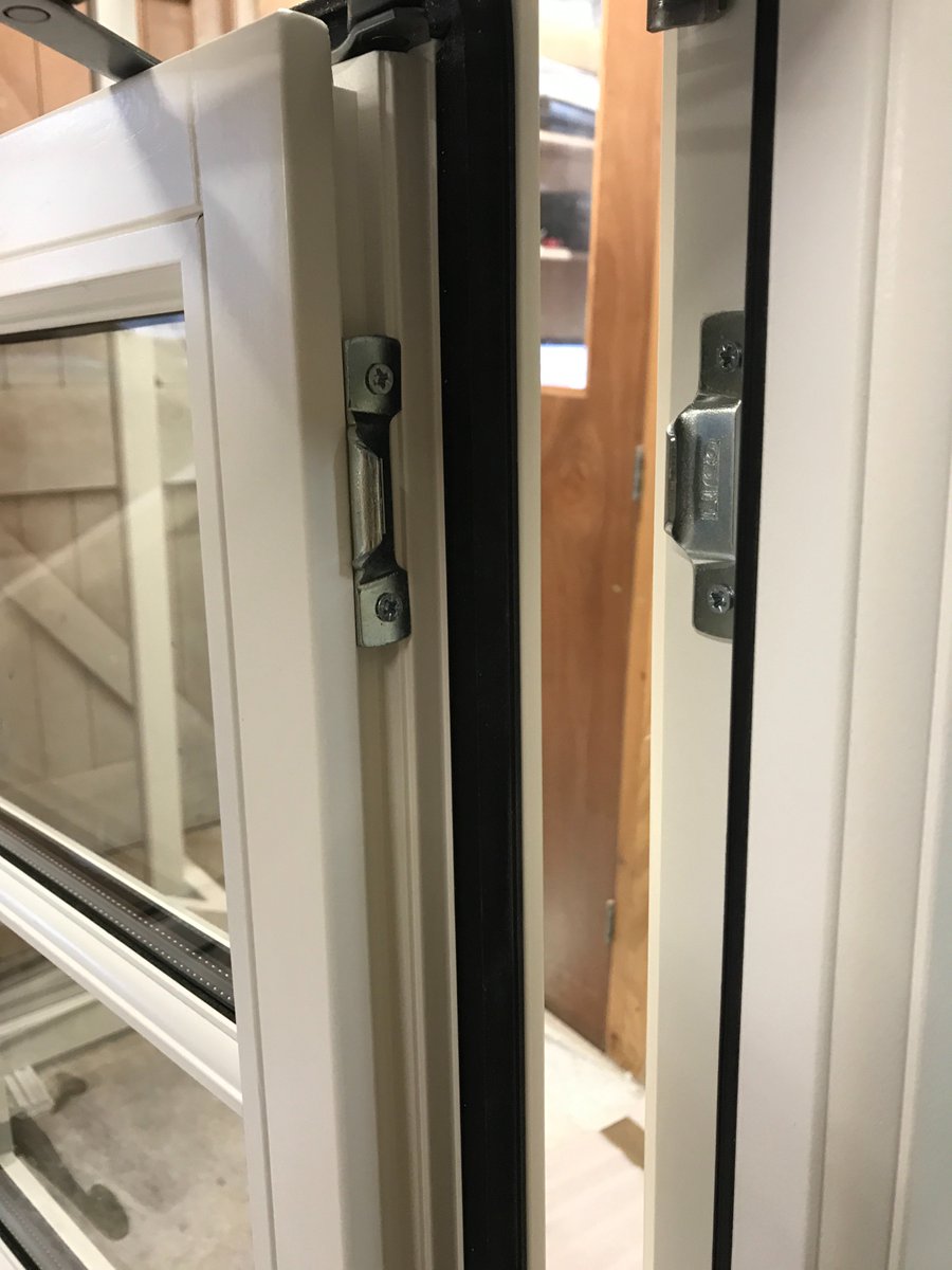 RJRJoinery's tweet photo. All of our #timberwindows are #partQ compliant for high security. Complete with multipoint locks &amp; hinge protectors
#WorcestershireHour @lathamsltd @TeknosIndustry https://t.co/ZEwrK2zxn6