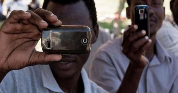 Arriva "Presente" la nuova app per gli stranieri che vogliono imparare le basi della lingua e conoscere alcuni fondamentali della vita civile nel nostro Paese. Disponibile in 5 lingue, è scaricabile gratuitamente e attiva per Android! urly.it/3cj2