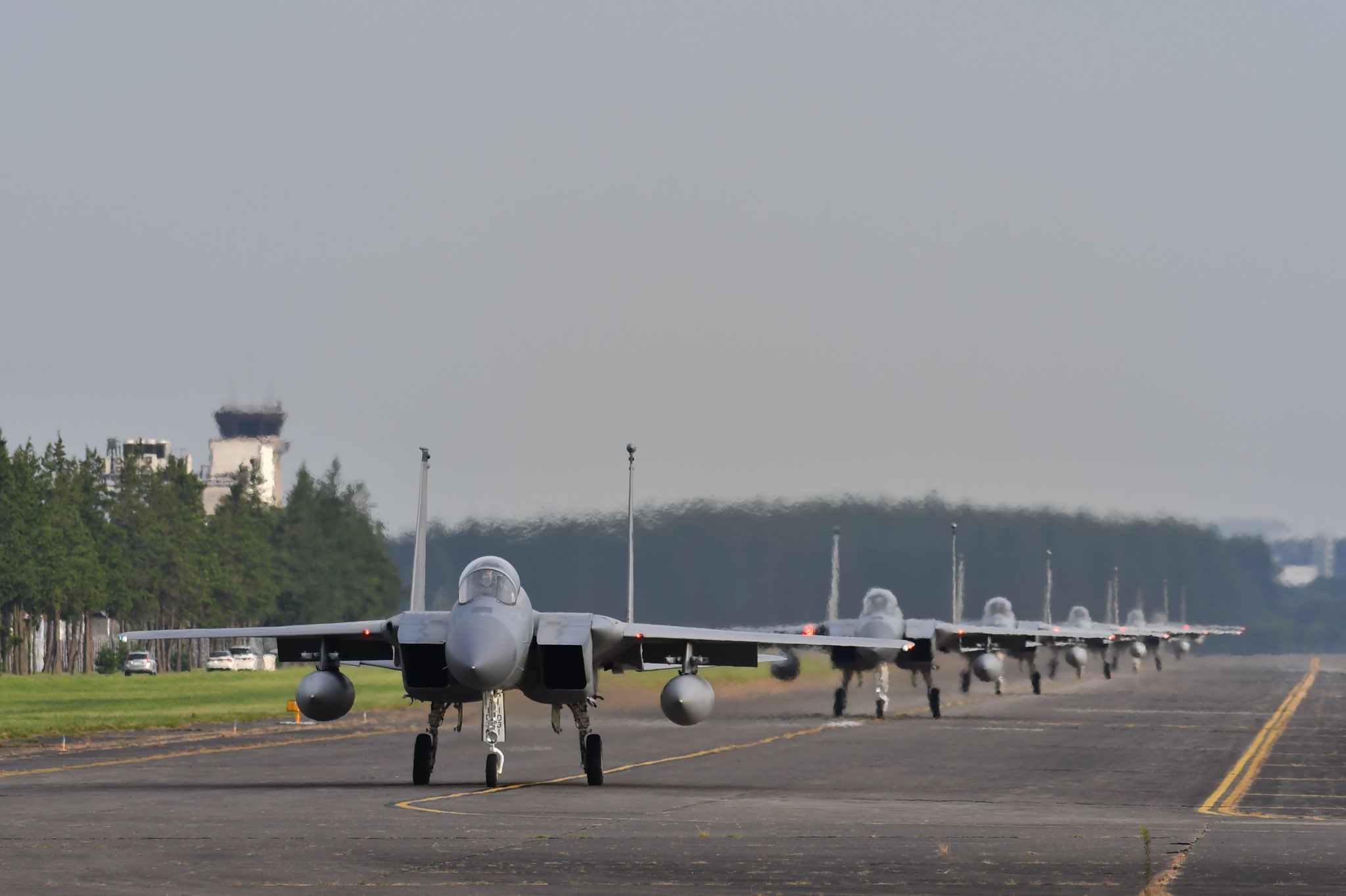 らびっつ隊 手が震えました 横田基地 飛行機 F15 イーグル エレファントウォーク タキシング アフターバーナー 震えた カメラ好きな人と繋がりたい ファインダー越しの私の世界 写真好きな人と繋がりたい Nikon D500 P900 T Co