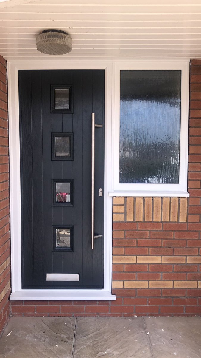 DonmacSolutions's tweet image. Our team have been a fitted a new front door. As you can see it looks extremely good and we have another happy customer #proudofourteam