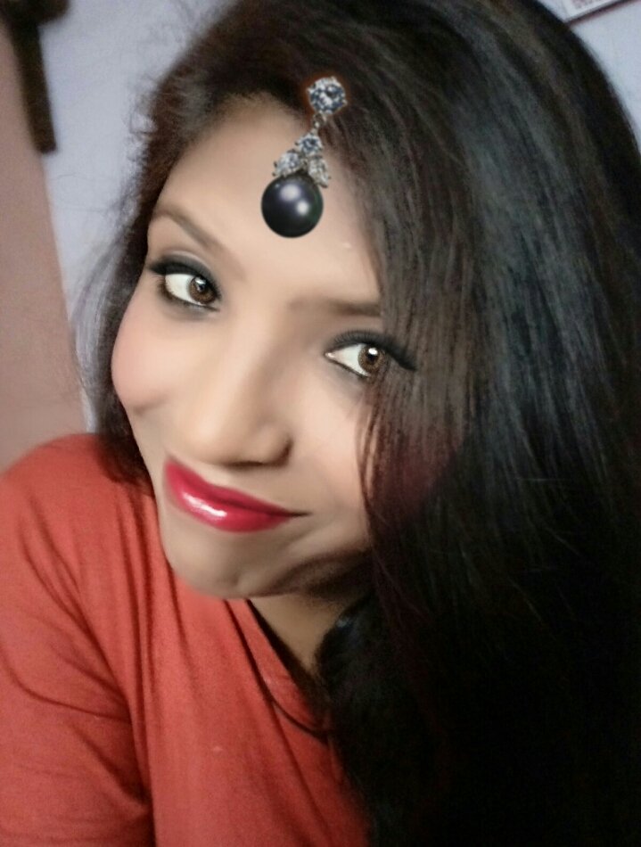 NehaManocha7's tweet photo. @MaybellineIndia ❤Eye makeup is a type of cosmetics which aims to make the eyes look noticeable and attractive. It is mostly used by females, and by stage. #WednesdayMakeupLook 
Join @gsrana4580 @sanchitabhartiy @DivzArjun @mkrana4580 @DrSanthoshSoans  @blessedkamal @samantbansal https://t.co/o63Qx8rQOQ