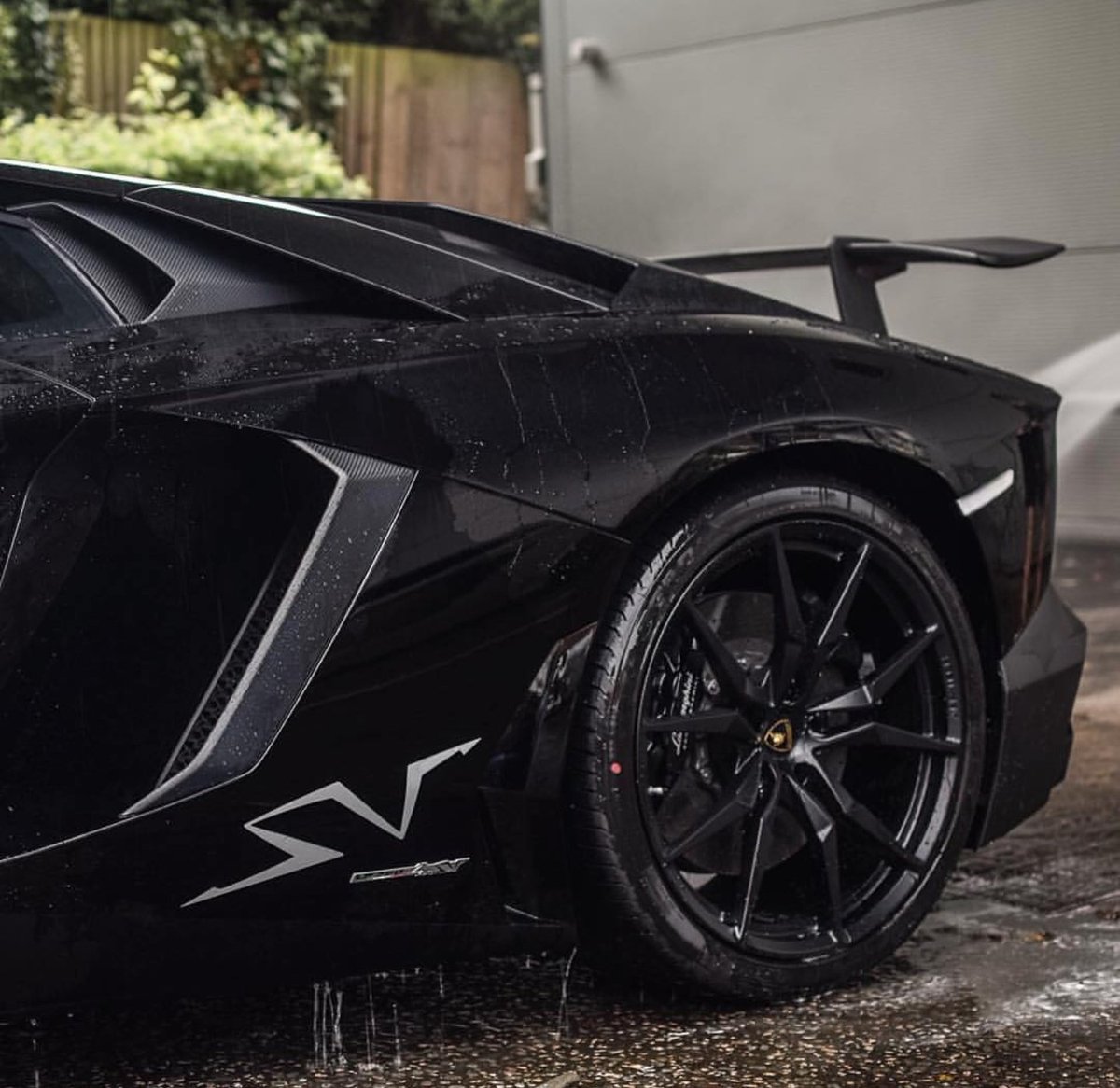 DailyLamboTM's tweet image. Black SV ☠