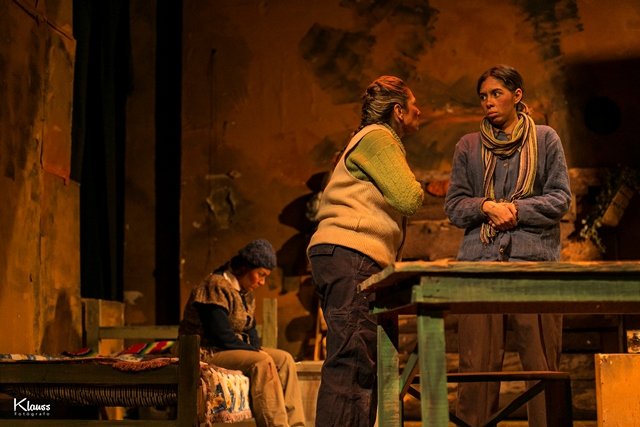 HOY es #FelizMiércoles de #Teatro:

EL VIAJE DE LOS HÉROES DE LA TIERRA
#TeatroDeAventura para la familia

LAS BRUTAS
#Drama de la vida real

mar a sáb 7:30pm
Boletas #EntradaLibreAporteVoluntario en taquilla y online con #PreAporte en eticketablanca.com
Info. 2393947