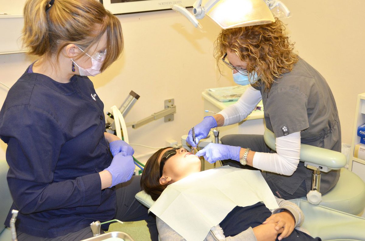 These are only a couple of manifestations and signs that you may require root canal treatment or other #therapeuticdentistry. Visit here: bit.ly/2L4Noar