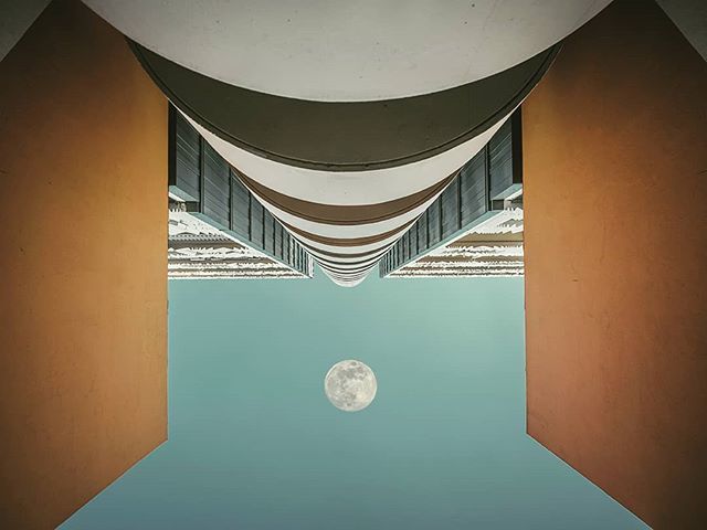 DianeDCD's tweet photo. The Moon

#myolympus #olympusfrance #cheesebykonbini #citykillerz #urbanromantix #milliondollarvisuals #visualarchitects #visualembassadors #creativeoptics #fubiz #illgrammers #ig_paris #igersfrance #igersparis  #superhubs #super_france #superhubs_power … https://t.co/0GtKfULMQW https://t.co/MX2JoHurFG
