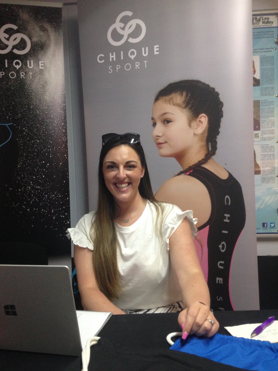 LVL_ISC's tweet photo. Thank you @JennaMcCorkell for coming to our #LVOpen #iceskating competition yesterday and also donating some great prizes of @ChiqueSport merchandise to our #charitygala tombola. Could you please RT and share ? X #becomeadonor #newheart #itscominghome @BartsHospital @CR_UK https://t.co/k6sfmNMoJ1