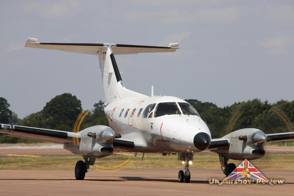 UKAirshowReview's tweet photo. A few recent arrivals. Omani Hercules just touched down https://t.co/qfjLDCyYTb