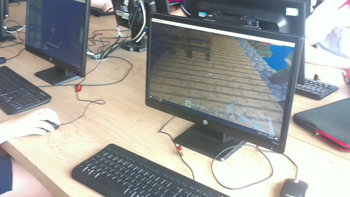 Daniel Kerr (@_danielkerr) on Twitter photo Our Year 10 GCSE Computer Science pupils have been working with our visitors from Wenzhou No2 Experimental Middle School in China to collaborate together in Minecraft Education! @SandymoorSchool <a href="/PlayCraftLearn/">Minecraft Education</a> @microsofteduk #MicrosoftShowcaseSchools Our Year 10 GCSE Computer Science pupils have been working with our visitors from Wenzhou No2 Experimental Middle School in China to collaborate together in Minecraft Education! @SandymoorSchool <a href="/PlayCraftLearn/">Minecraft Education</a> @microsofteduk #MicrosoftShowcaseSchools