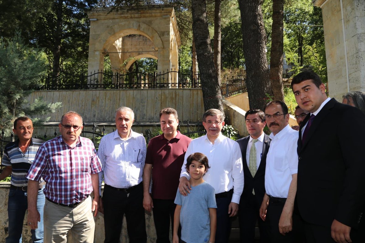 abdullahbasci's tweet photo. Kıymetli hocam Ahmet Davutoğlu bey,çok değerli Ali Babacan beyefendi ve kıymetli kardeşim kerem işkan la beraber baba ocağımız torosların diyarı Taşkentteyiz. https://t.co/t53Mo8BzDt