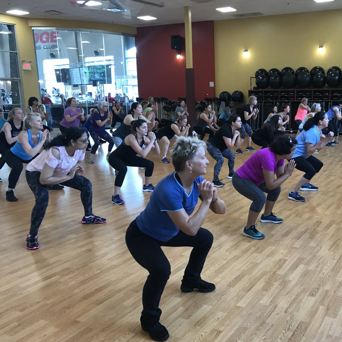 EDGEFitnessGym's tweet photo. We're feeling the burn on this wednesday morning! The best way to power your way through the week is a few great workouts. Come visit your local Edge club and make your week a little better! #EdgeALLin #bettertogether https://t.co/lNVrXJjKfi