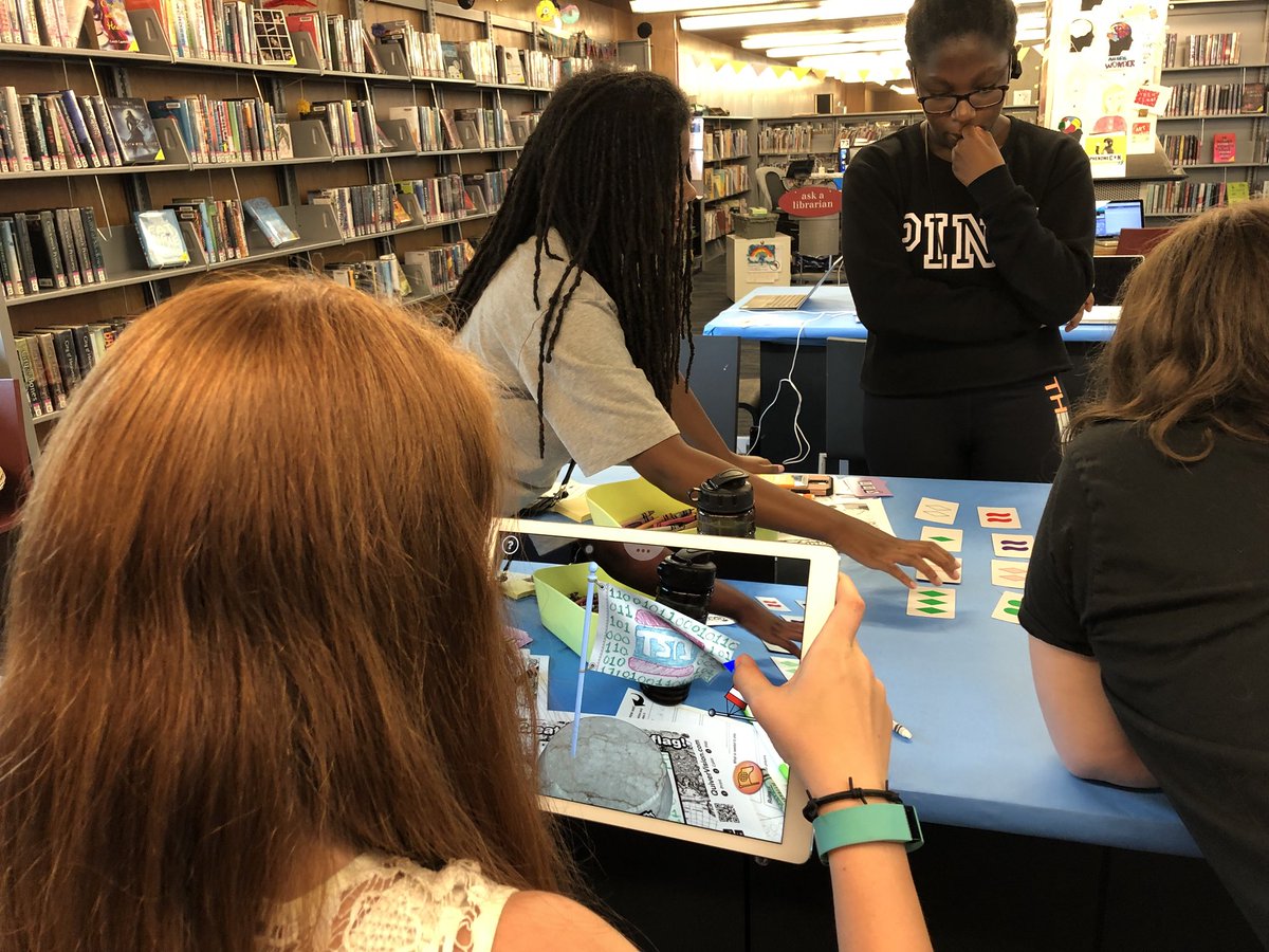 digisalad's tweet photo. @G4C #StudentChallenge2018 grand prize winner + @AliceProjectCMU interactive star shared games + insight w/ Youth #GetYourGameOn #SquirrelHill @carnegielibrary #TeenTime  @remakelearning #CLPLabs https://t.co/tFHTGcWO2g